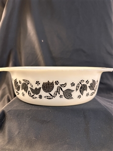 Vintage Pyrex Black and White Tulip 1.5 Oval Casserole Bowl