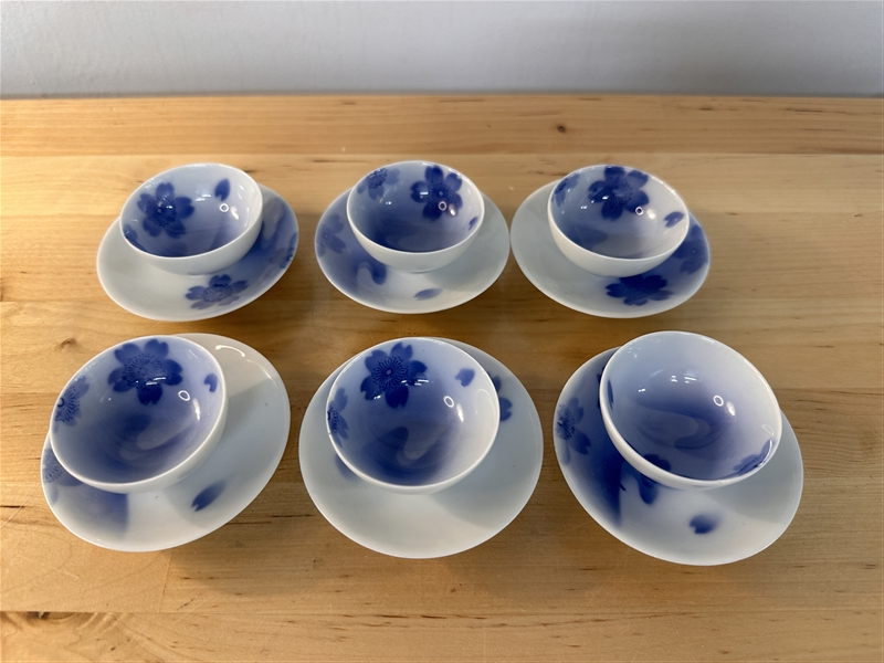 Sake cups and saucers