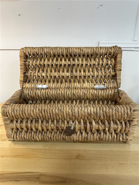 Woven storage basket