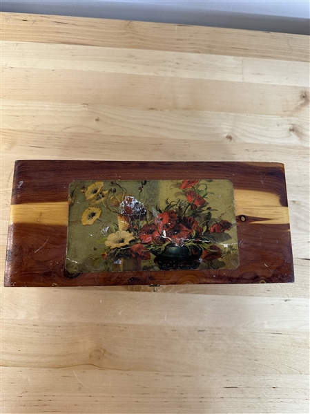 Vintage wooden trinket box