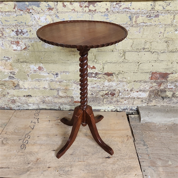 Victorian style wooden table/plant stand, tilt top