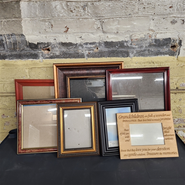 Assorted photo frames, assorted sizes