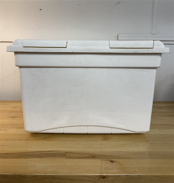 Large Akro-mils Plastic Bin