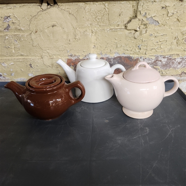 3 single-serving teapots