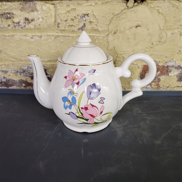 Floral teapot MUSIC BOX! 