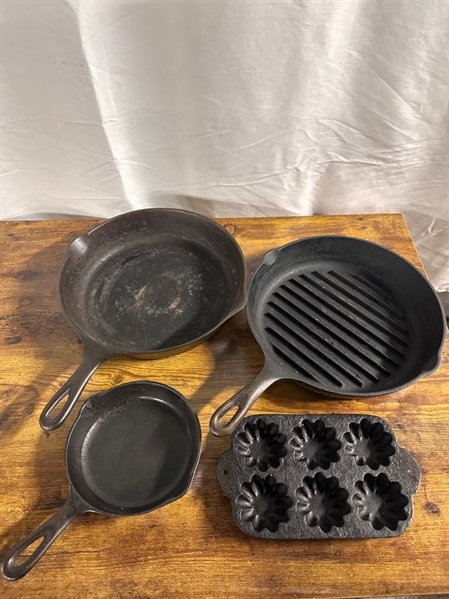 Lot 1 of Cast Iron Skillets & Mold