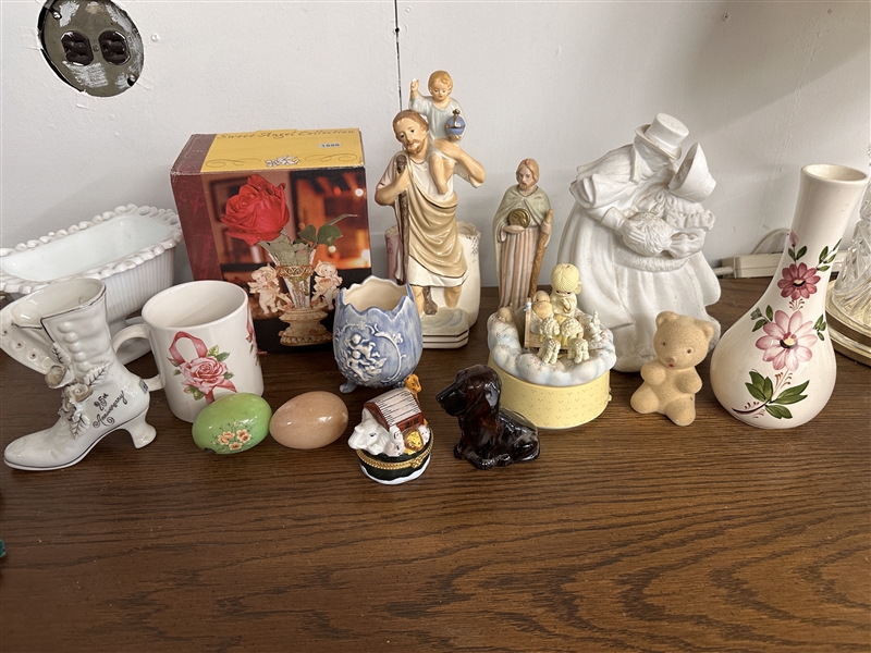 Assorted Figurines 